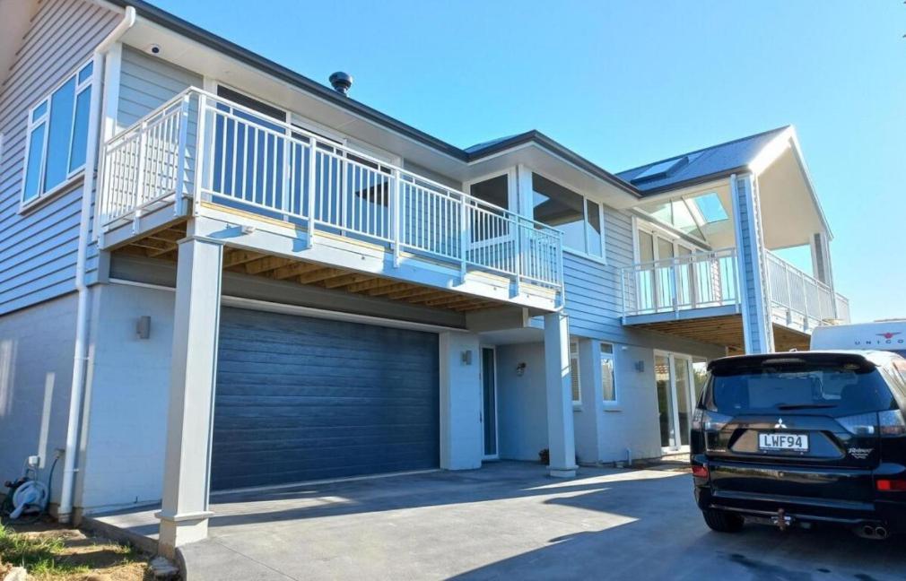 Stylish Matua Apartment Tauranga Exterior photo